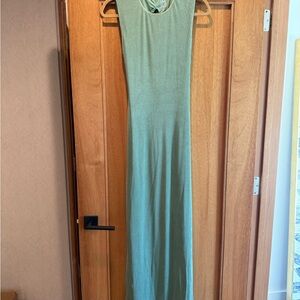 Elegant Green Sleeveless Maxi Dress